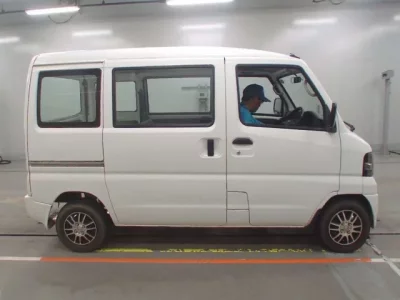Nissan CLIPPER VAN