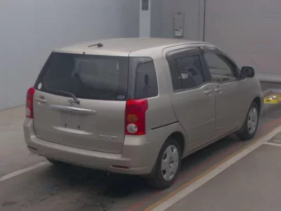 Toyota RAUM