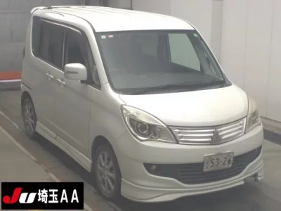 Mitsubishi DELICA D2