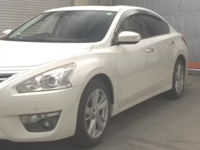 Nissan TEANA