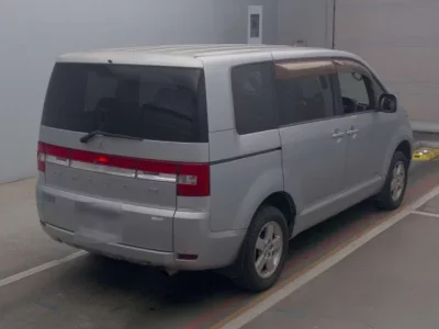 Mitsubishi DELICA D5