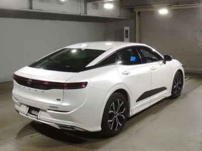 Toyota CROWN CROSSOVER