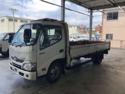 Hino DUTRO