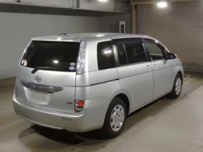 Toyota ISIS