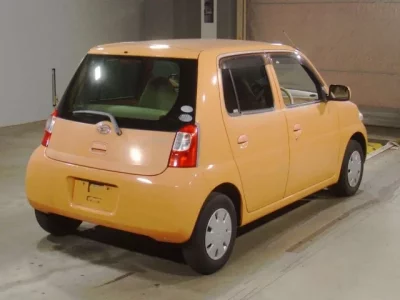 Daihatsu Esse