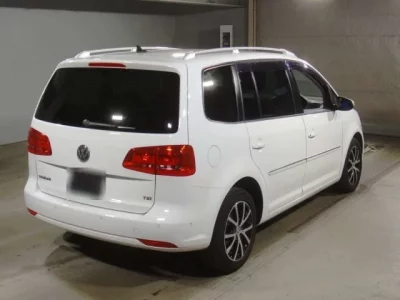 Volkswagen GOLF TOURAN