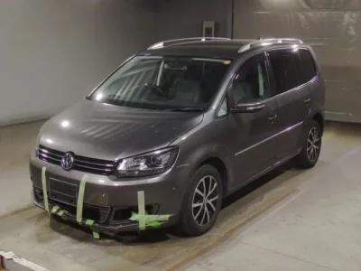 Volkswagen GOLF TOURAN