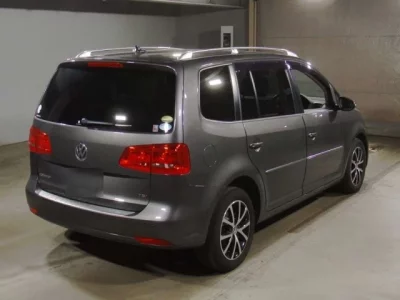 Volkswagen GOLF TOURAN