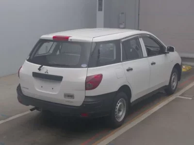 Mitsubishi LANCER VAN