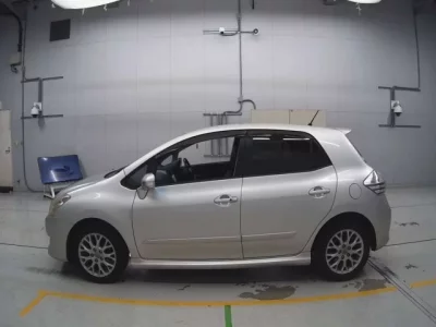 Toyota BLADE