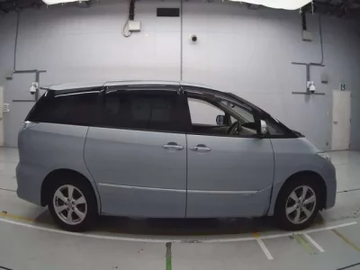 Toyota ESTIMA HYBRID