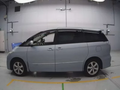 Toyota ESTIMA HYBRID
