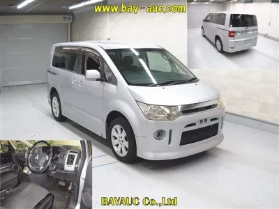 Mitsubishi DELICA D5