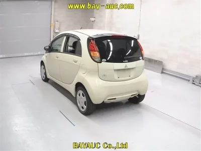 Mitsubishi I