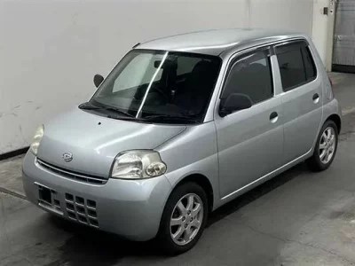 Daihatsu Esse