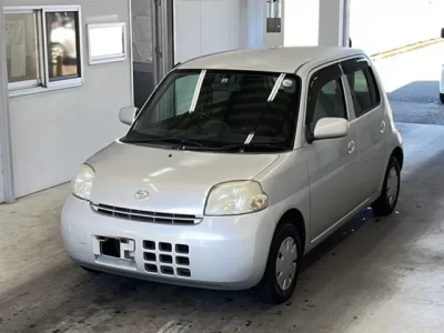Daihatsu Esse
