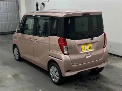 Mitsubishi EK SPACE