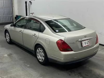 Nissan TEANA
