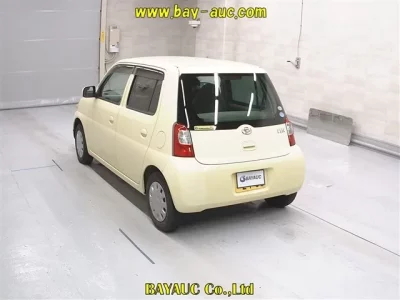 Daihatsu Esse