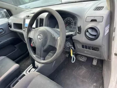Nissan AD