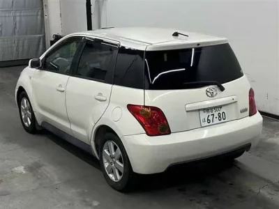 Toyota IST