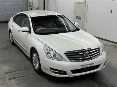 Nissan TEANA