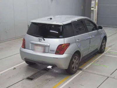 Toyota IST