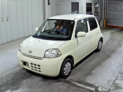 Daihatsu Esse
