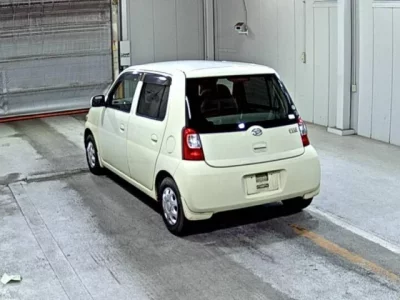 Daihatsu Esse