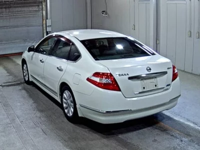 Nissan TEANA