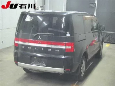 Mitsubishi DELICA D5
