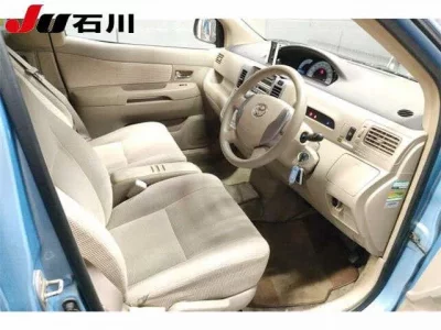 Toyota RAUM