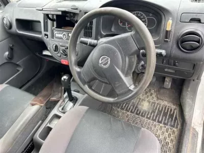 Nissan AD