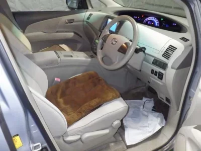 Toyota ESTIMA HYBRID