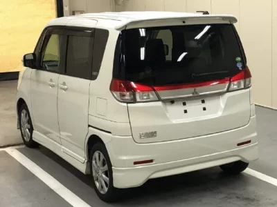 Mitsubishi DELICA D2