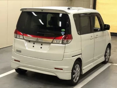 Mitsubishi DELICA D2