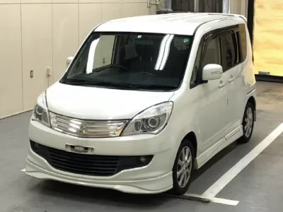Mitsubishi DELICA D2