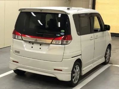 Mitsubishi DELICA D2