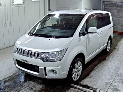 Mitsubishi DELICA D5