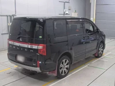 Mitsubishi DELICA D5