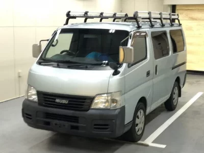 Isuzu COMO