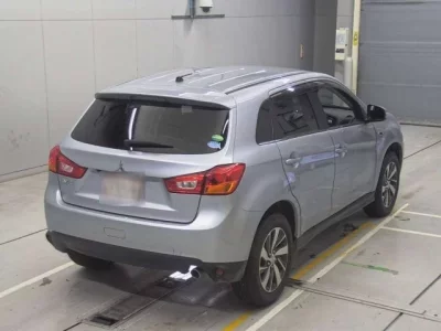 Mitsubishi RVR