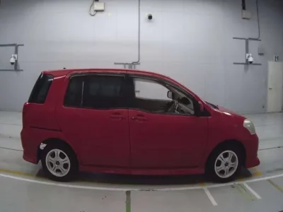 Toyota RAUM