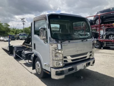 Isuzu ELF