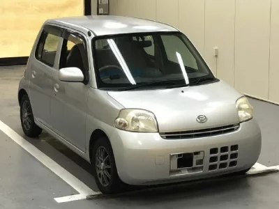 Daihatsu Esse