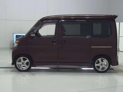 Daihatsu Atrai Wagon