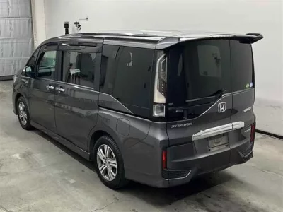 Honda STEP WAGON