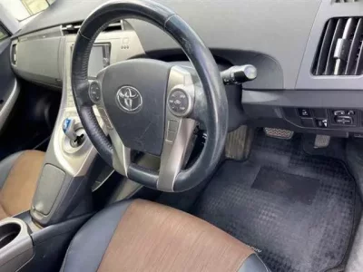 Toyota PRIUS PHV