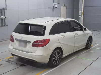 Mercedes-Benz B CLASS