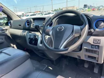 Nissan CARAVAN VAN